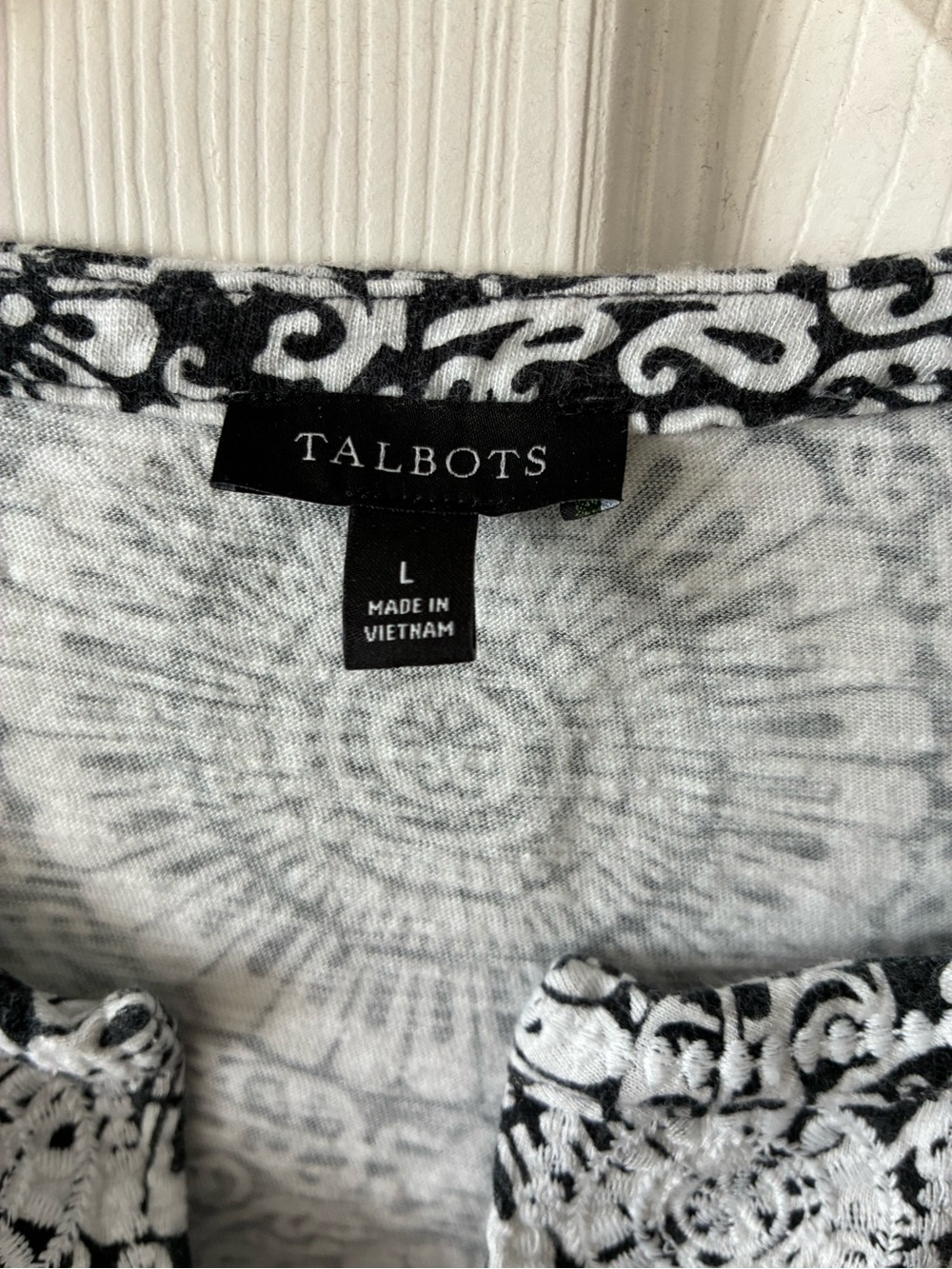 Talbots Black & White Medallion Split-Neck Tunic - Picture 3 of 4